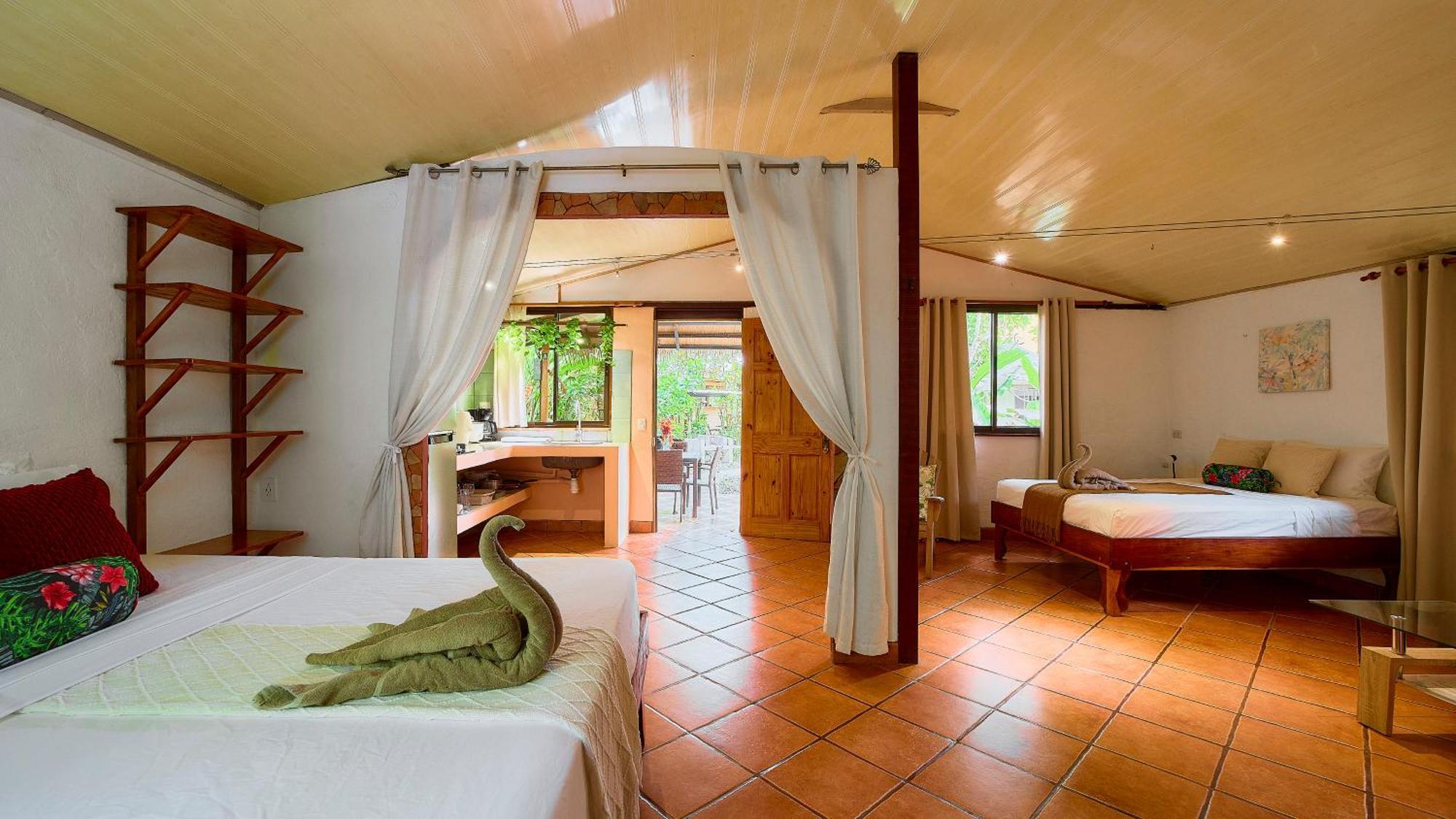 Cabinas Montesol Puerto Viejo de Talamanca Buitenkant foto