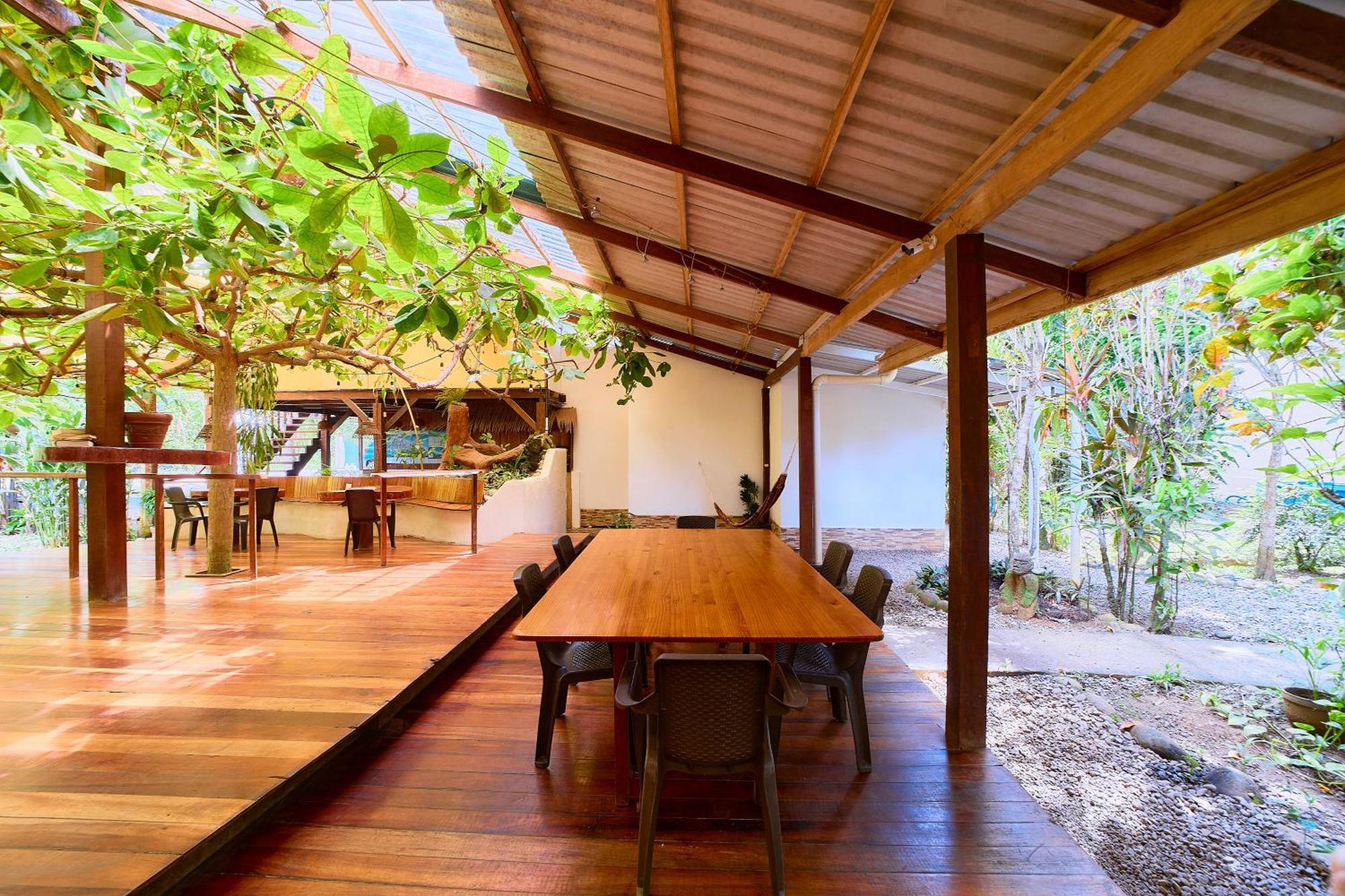 Cabinas Montesol Puerto Viejo de Talamanca Buitenkant foto