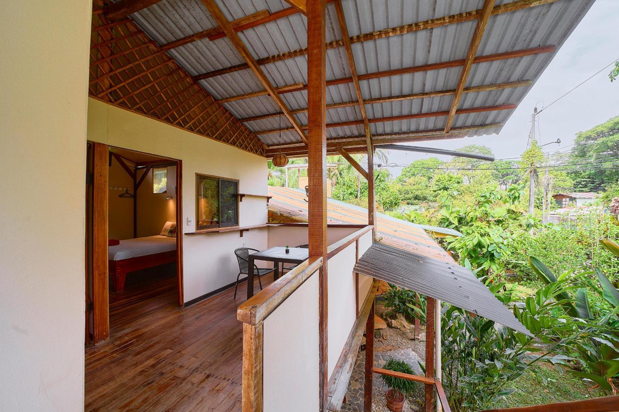 Cabinas Montesol Puerto Viejo de Talamanca Buitenkant foto