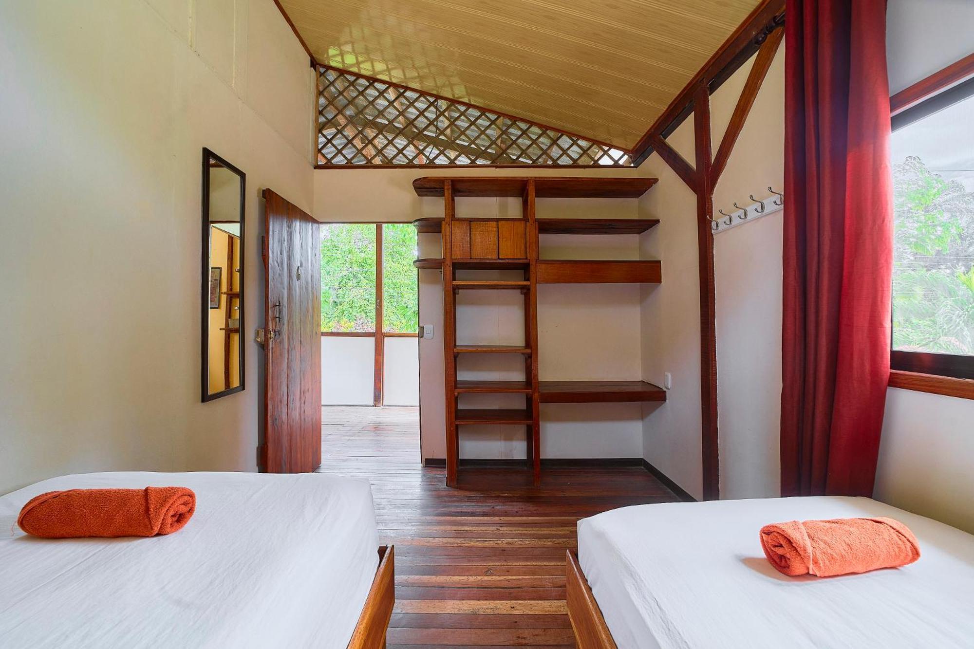 Cabinas Montesol Puerto Viejo de Talamanca Buitenkant foto