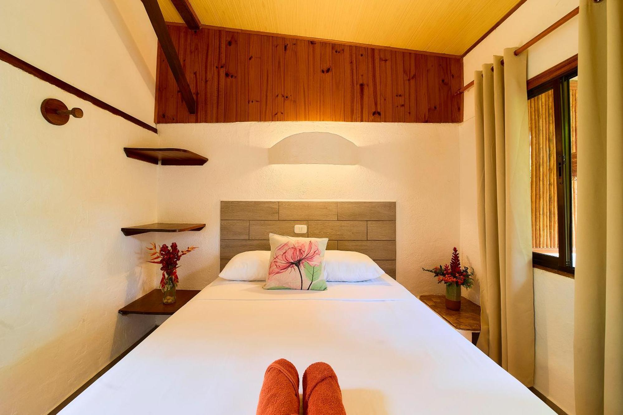 Cabinas Montesol Puerto Viejo de Talamanca Buitenkant foto