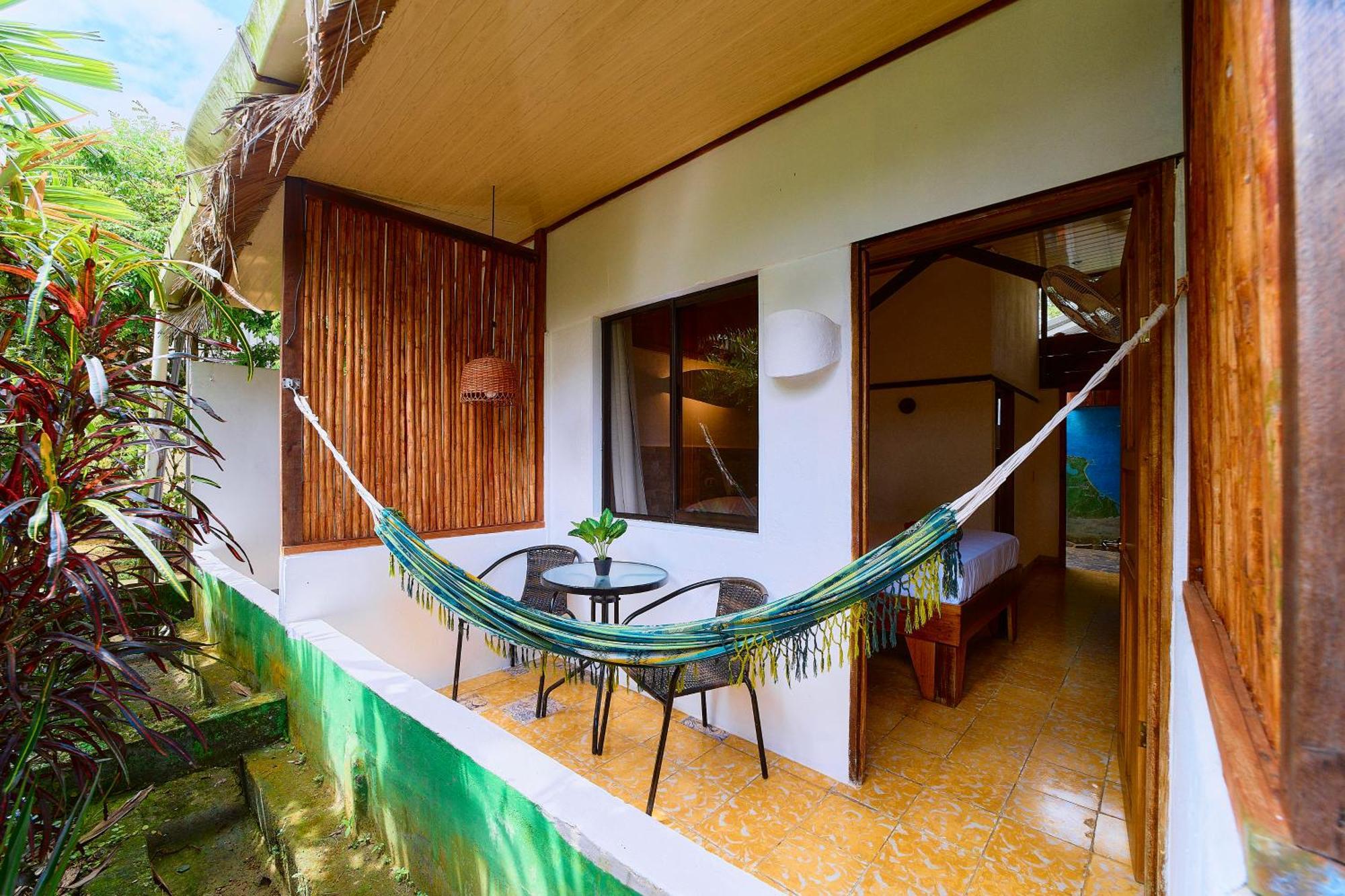 Cabinas Montesol Puerto Viejo de Talamanca Buitenkant foto